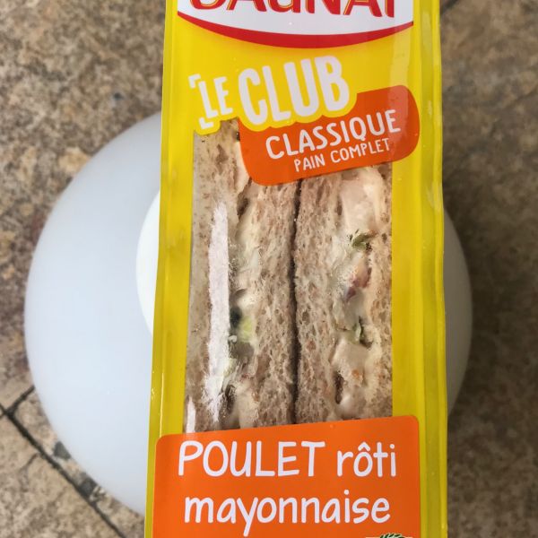 Sandwich poulet rôti et mayonnaise