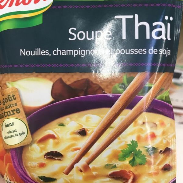 Soupe Thaï, nouilles-champignons & pousses soja