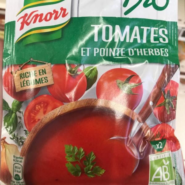 Tomates et pointe d'herbes Bio